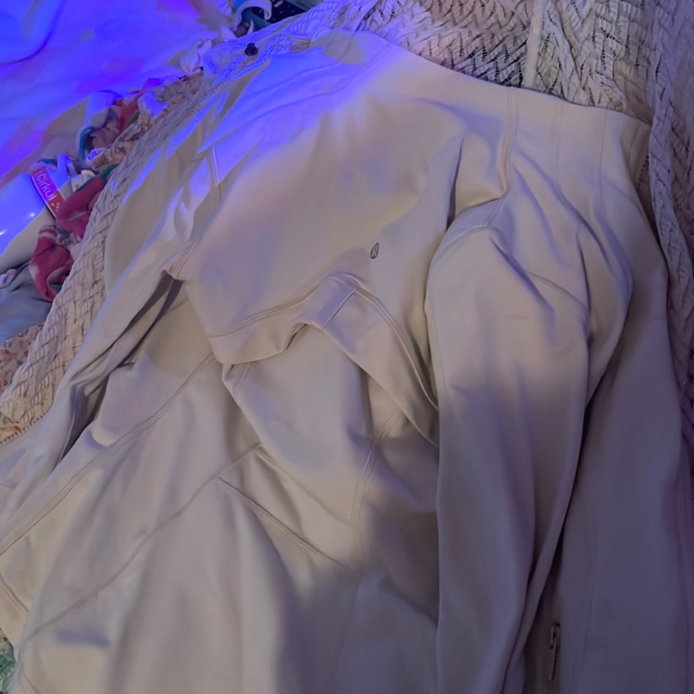 COPY - LULULEMON aligned jacket